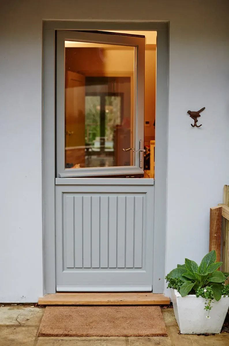 Portes en bois blanc Portes d'écurie